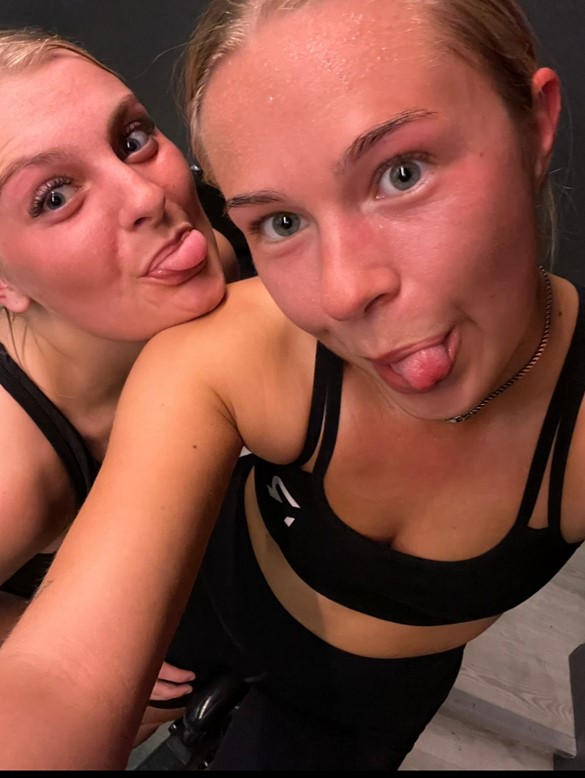 Emma og Melissa for en verden uden sclerose 