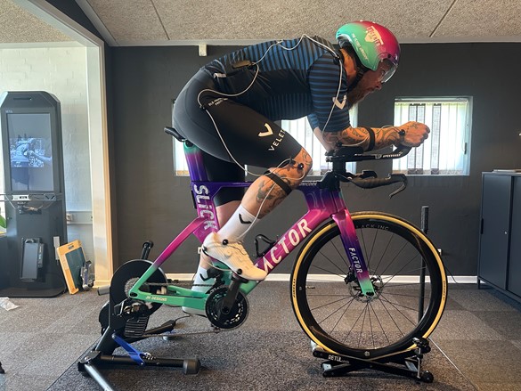 Niklas Marley og The Flying Unicorn  cykler 800 km unsupported for kampen imod sclerose 